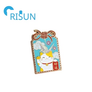Fábrica al por mayor japonés buena suerte encanto insignia joyería broche alfileres Metal personalizado Tori puerta amuleto Omamori esmalte Pin insignia - Product Image 6
