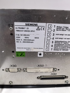 เครื่องวิเคราะห์ก๊าซ Ultramat 23 รุ่น 7MB2337-0NH00-3PH1 แบบกำหนดเอง OEM พร้อมเซ็นเซอร์ไนตริกออกไซด์ จอ LCD แสดงผล ตัวเครื่องสแตนเลส ความแม่นยำสูง - Product Image 2