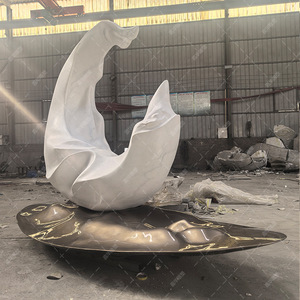 Sculpture de lune abstraite en acier inoxydable, à poser au sol en extérieur, faite à la main, de forme irrégulière, pièce d'art décorative - Product Image 3