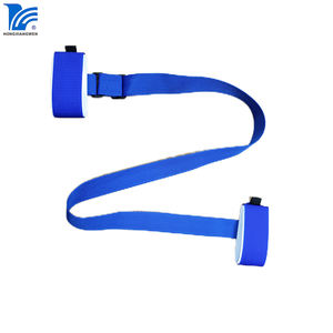 Correas para transportar bastones de esquí con soporte acolchado y banda elástica que protegen el equipo de esquí de descenso y de montaña para hombres, mujeres y principiantes - Product Image 5