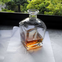 750ml bouteille de vodka bouteille de verre de liqueur service d'impression disponible bouteilles d'alcool décorées pour anniversaire grand whisky