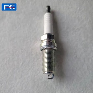 Pièces détachées automobiles, bougie d'allumage en iridium/platine LFR5AGP 5018 IT6RF-13, bougie d'allumage automobile en iridium dans une boîte, pièces de bougie d'allumage moteur - Product Image 2