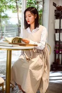 Delantal de Trabajo ZJD05 Versión Europea y Americana, Talla Grande, Abertura Lateral, Algodón y Lino, Multicolor, Unisex, Diseño Floral, para Salón de Uñas - Product Image 5