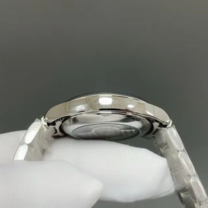 Nouvelle tendance de la mode, montres-bracelets pour femmes de style designer, phase lunaire, cadran doré de haute qualité - Product Image 4