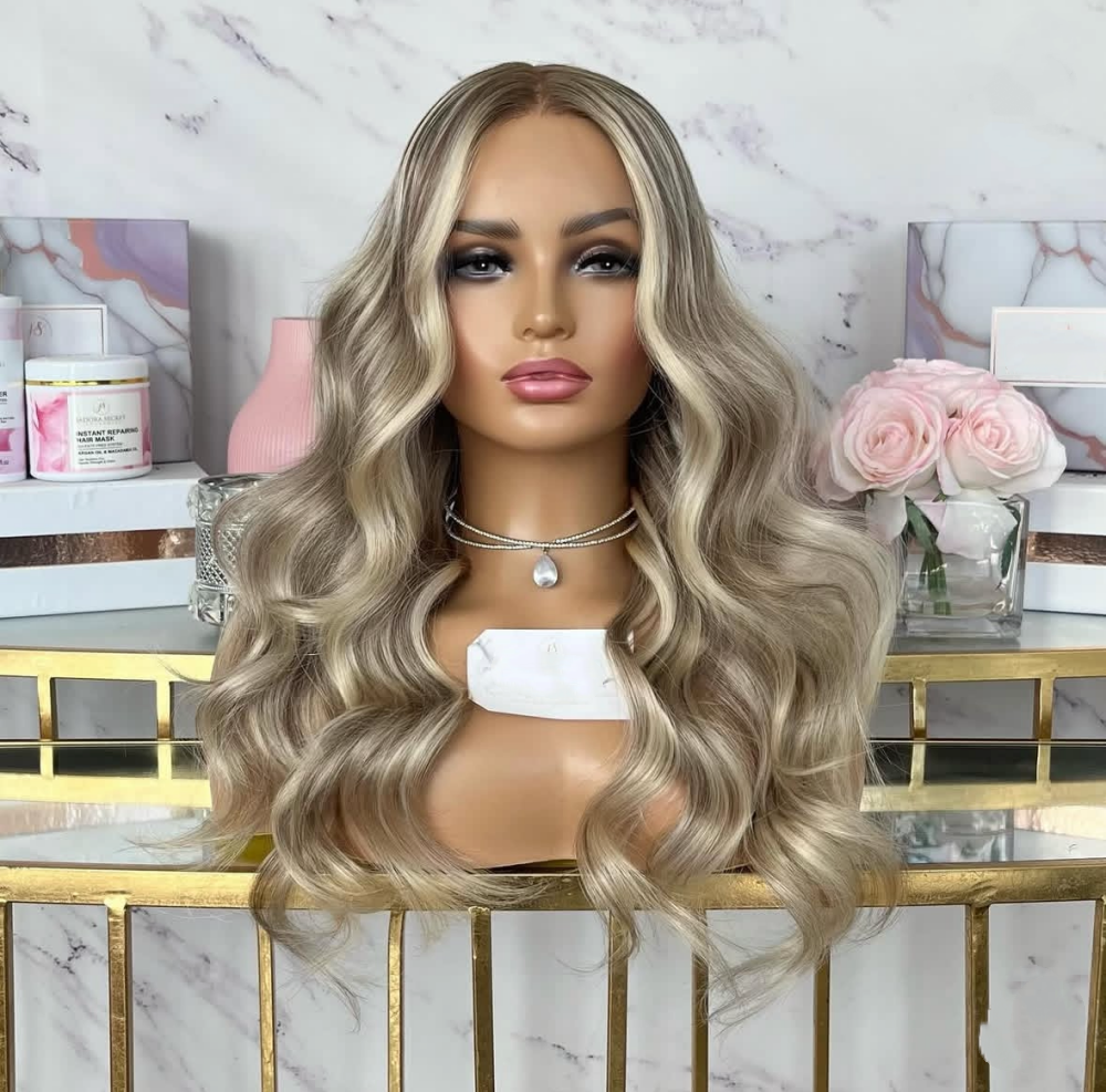 Blond cendré avec mèches 2