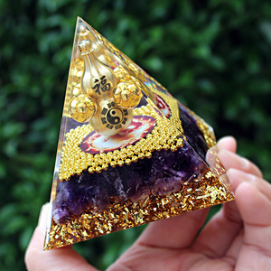 Pyramide en cristal Kogiya 8 cm, style gourde, en résine époxy, décoration d'intérieur, ornement de bureau, collection, cadeau - Product Image 1