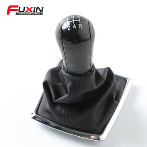 Poignée de levier de vitesse en cuir Fuxin 5/6 vitesses avec rotule intégrée pour Ford Focus - Product Image 1