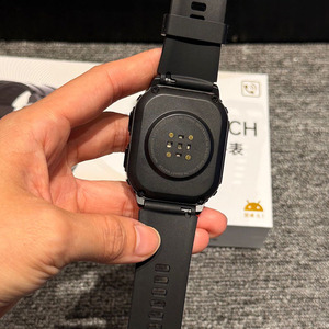 Montre connectée EDS Q80 avec écran AMOLED 1,95 pouces, appels autonomes 5G, gestion professionnelle de la santé et paiement mobile, offrant des prises de vue détaillées multi-angles - Product Image 6