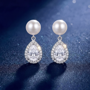 Boucles d'oreilles pendantes en cuivre plaqué argent avec perle blanche en forme de goutte et halo de zircons cubiques pour femme, bijoux en zircon pavé et perles, cadeau de mariée - Product Image 3