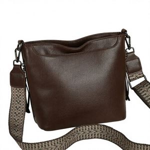 Nouveau sac bandoulière haut de gamme pour femme, style rétro, grande capacité, idéal pour les trajets quotidiens et la subculture. - Product Image 2