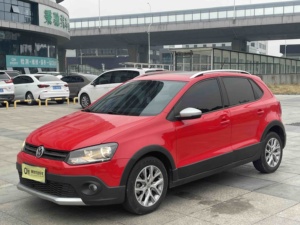 Volkswagen <span class=keywords><strong>Polo</strong></span> <span class=keywords><strong>Cross</strong></span> 2016 1.6L Hatchback Usado, Volante a la Izquierda, Auto de Segunda Mano para Exportación - Product Image 1