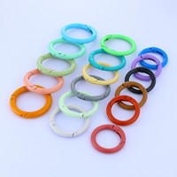 Vente en gros de mousquetons Qiannuo Qn9 33 mm en alliage de zinc, boucle en O, mousquetons à ressort, serrures TSA, durables, imperméables, légers