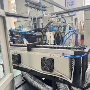 अच्छी कीमत 4 गुहा पूरी तरह से स्वचालित पानी की बोतल बनाने की मशीन - Product Image 6