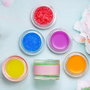 Exfoliante Labial Vegano Rosa Personalizado en Tarro, Burbujas Exfoliantes con Cepillo, Bálsamo Labial Mineral Nocturno de Marca Privada para Labios Oscuros - Product Image 2