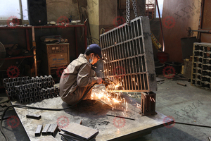 Moules en acier Q345B forgé à chaud pour blocs de béton, moules à pavé<span class=keywords><strong>s</strong></span> XINGXIN, moules à briques autobloquantes, moules à pavé<span class=keywords><strong>s</strong></span> pour murs - Product Image 3