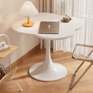 Mesa de Centro Vintage de Estilo Americano Retro de Alta Gama con Diseño de Trébol de Cuatro Hojas, Ideal para Sala de Estar Pequeña o Balcón - Product Image 5
