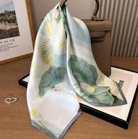 2024 Lady Luxe En Gros Chine Carré Conception Impression Personnalisée Foulard En Satin De Soie Pour Les Femmes