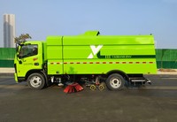 Nouveau 4*2 véhicule de nettoyage de la ville Service d'assainissement balayeuse de route camion à vendre nettoyage de rue lavage véhicule Construction ferme