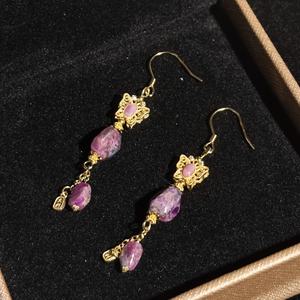 Brincos por Atacado com Pedras Preciosas Acabamento Dourado Brincos de Designer para Varejistas Globais - Product Image 1