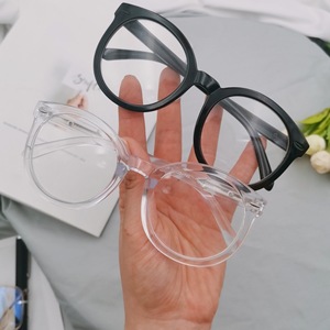 แว่นตาป้องกันแสงสีฟ้าแบบเต็มกรอบขนาดใหญ่สำหรับผู้หญิง เลนส์เรซิ่น 339M กรอบแข็ง - Product Image 4