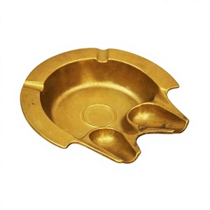 Cenicero para Cigarros de Tamaño y Forma Personalizados, Diseño Moderno en Metal Color Dorado para Uso en Casa u Oficina - Product Image 1