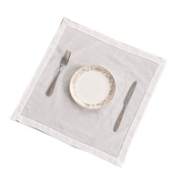 Grande nappe de table bleu clair