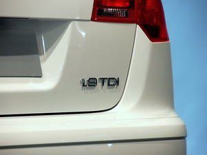 Adesivi per Auto con <span class=keywords><strong>Logo</strong></span> 1.9TDI in ABS per <span class=keywords><strong>Audi</strong></span> A1 A3 A4 A5 A6 A7 A8 Q3 Q5 Q7, Badge Decorativo per Modifiche - Product Image 3