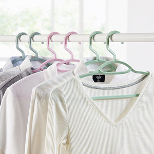 Cintres en plastique antidérapants rectangulaires pour vêtements, pantalons et cravates – Organisateur de garde-robe – Couleurs nordiques - Product Image 3
