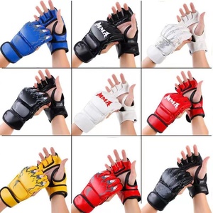 <span class=keywords><strong>Gants</strong></span> de Boxe Mi-Doigts Adulte Motif Griffes de Tigre Épaissis, Protège-Mains Doigts Libres, <span class=keywords><strong>Gants</strong></span> de Sanda Sac de Sable MMA Sparring - Product Image 2