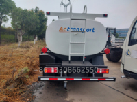 HOWO 4X2 Capacité 6000 L Gaz Diesel Pétrolier Petit Mini Camion Réservoir de Carburant avec Distributeur de Carburant au Pakistan Kenya Faible Pr