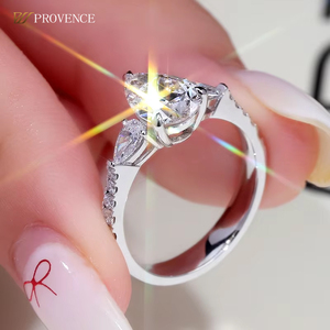 Anello Personalizzato in Oro Bianco Massiccio 18k con Diamante Sintetico DEF VVS Taglio a Pera Certificato IGI Anello di Fidanzamento Design Romantico per Signore - Product Image 1