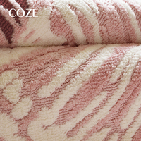 Tapis rose de style moderne en tissu bouclé, artisanal, tufté à la main, motif 3D tridimensionnel pour salon