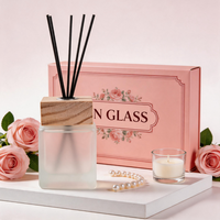 Ensemble de diffuseurs à roseaux en verre carré blanc élégant et minimaliste - Luxe 200ml 150ml 100ml 50ml avec bouchon en bois pour huiles essentielles
