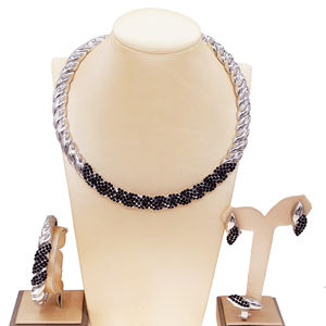 युलली क्लासिक फैशन राउंड गहने और भारतीय पोकी दुल्हन थोक के लिए शानदार गहने सेट श्रृंखला - Product Image 6