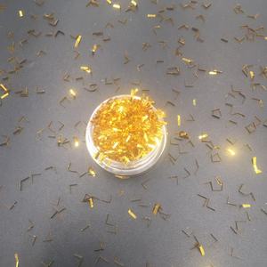 Verschiedene Formen von dekorativen Pailletten - Product Image 3