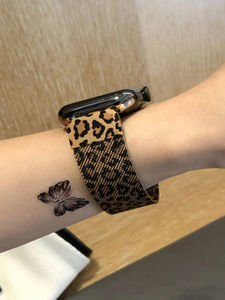 Correa de reloj inteligente Upro con estampado de leopardo para mujer, cierre magnético para Apple Watch Series 11/10/9/8/SE/3/7/6/5/4/3/2/1/Ultra/3/2/1 - Product Image 3