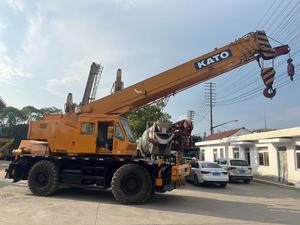Grue sur camion d'occasion KATO KR-35H-II 35 tonnes, moteur Mitsubishi, hauteur de levage 60m, pompe hydraulique Kawasaki pour travaux de construction lourde - Product Image 3