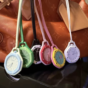 Montre de poche octogonale CILOA avec cordon en cuir, plusieurs options de couleurs, montre suspendue décontractée - Product Image 3