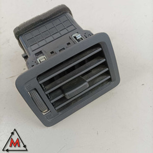 Grille d'aération gauche 97480-2E000 pour Hyundai Tucson 2004-2009 d'occasion (87899) - Product Image 4