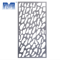 Revêtement métallique perforé sur mesure pour façade extérieure, découpe laser, design ajouré, résistant à l'humidité, mur-rideau en aluminium