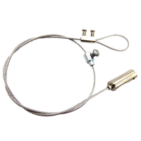 Fabrication de présentoirs muraux sur mesure Pince à vis torsadée Système de suspension Normes ISO ASI Pliage Conformité ANSI