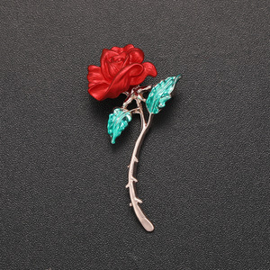 Broche Épingle de Luxe en Alliage Plaqué Or avec Strass Colorés et Perforations, Accessoire Féminin Élégant et Raffiné, Placage de Haute Qualité - Product Image 3