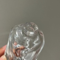 Lot de 100 flacons de parfum en verre ondulé de 30 ml, avec logo personnalisé, vaporisateur de luxe, bouchon en pierre noire, ensemble d'emballage