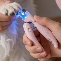 Coupe-ongles rechargeable pour animaux de compagnie avec lumière LED, outil de toilettage sûr pour chiens et chats