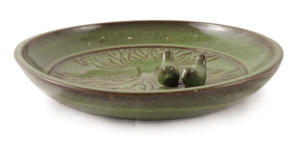 อ่างน้ำนกเซรามิกเคลือบเงา ลายแกะสลักนกบนต้นไม้ เป็นมิตรกับสิ่งแวดล้อม ใช้ตกแต่งภายใน/ภายนอกอาคาร สไตล์ดินเผา พร้อมระบบระบายน้ำ - Product Image 6