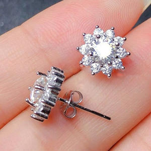 Orecchini di Diamanti Bianchi Champagne Taglio Brillante Rotondo Colore D Oro Bianco Naturale Gioielli Classici da Matrimonio per Donne Certificati GIA - Product Image 5