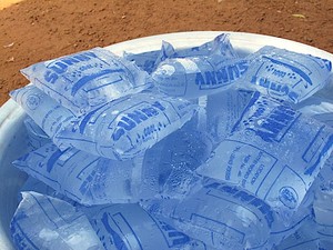Línea de producción de agua de bolsita completa completamente automática/máquina para hacer bolsita de agua de bebida pura - Product Image 2