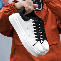 Baskets blanches tendance pour hommes – Nouveau style printemps, respirantes, confortables, à semelle souple, rehaussantes, chaussures décontractées pour hommes