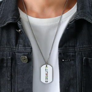 Collana con ciondolo in acciaio inossidabile per l'uguaglianza dell'iridescenza Lgbt collana con carta per cani personalizzata - Product Image 4