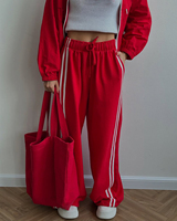 Ensemble athlétique avec logo personnalisé pour femmes sweat à capuche rouge à fermeture éclair et pantalon de survêtement à rayures blanches survêtement deux pièces décontracté en tricot solide